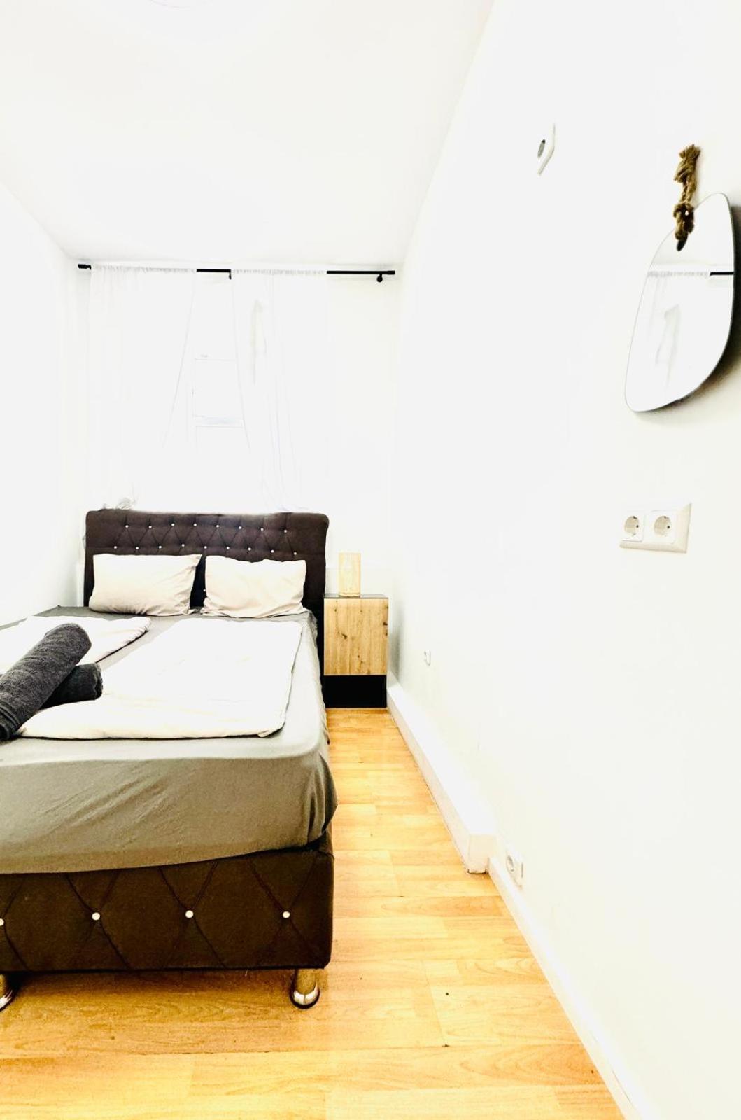 Comfy Rooms In A Shared Apt, 8Min To Rathausplatz Wien Eksteriør bilde
