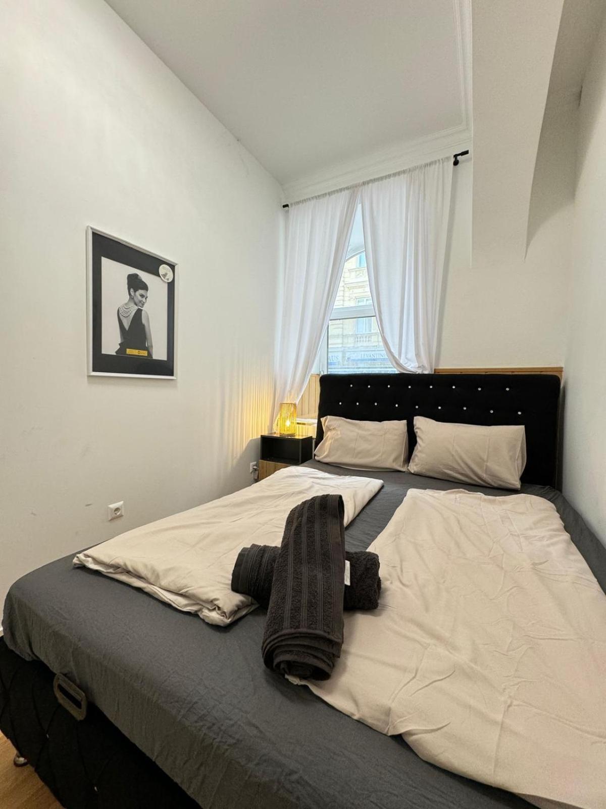Comfy Rooms In A Shared Apt, 8Min To Rathausplatz Wien Eksteriør bilde